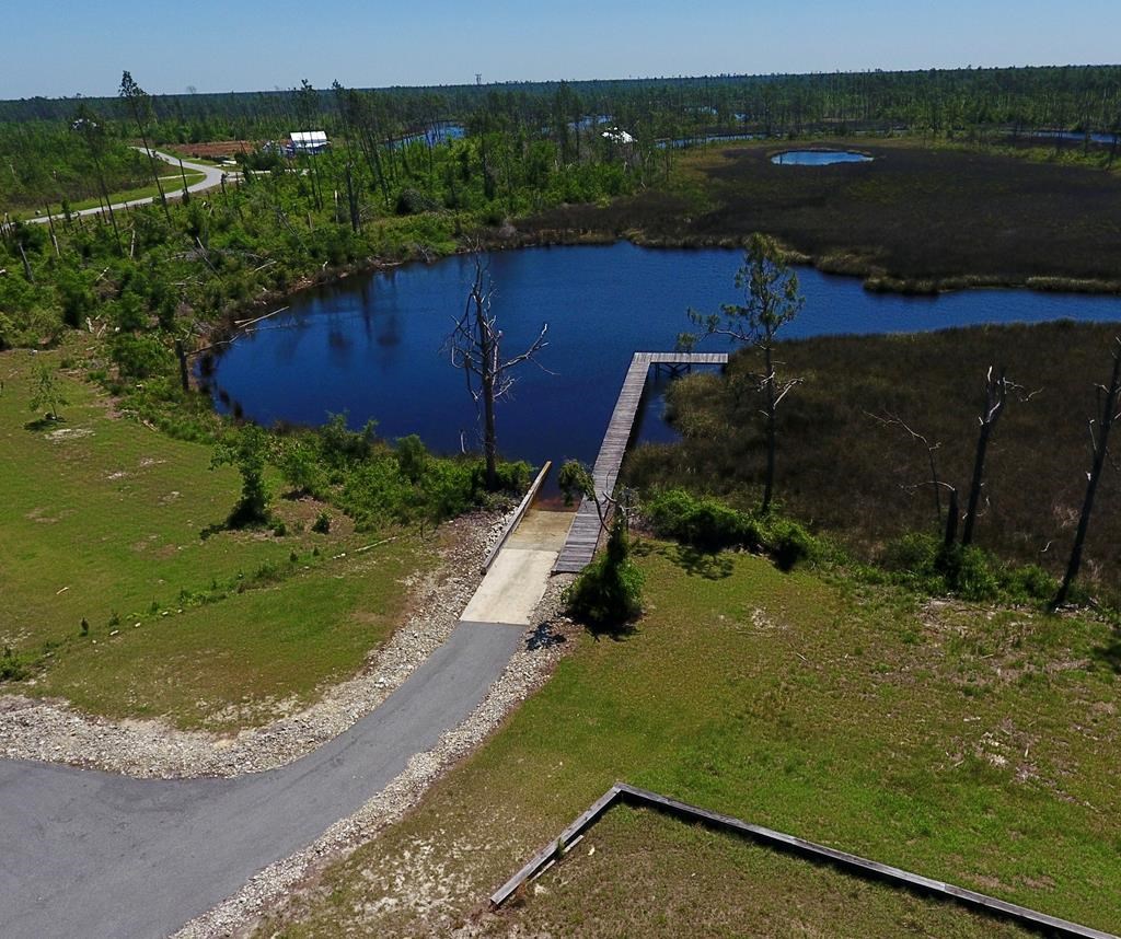 813 Wide Water Cir, 32465