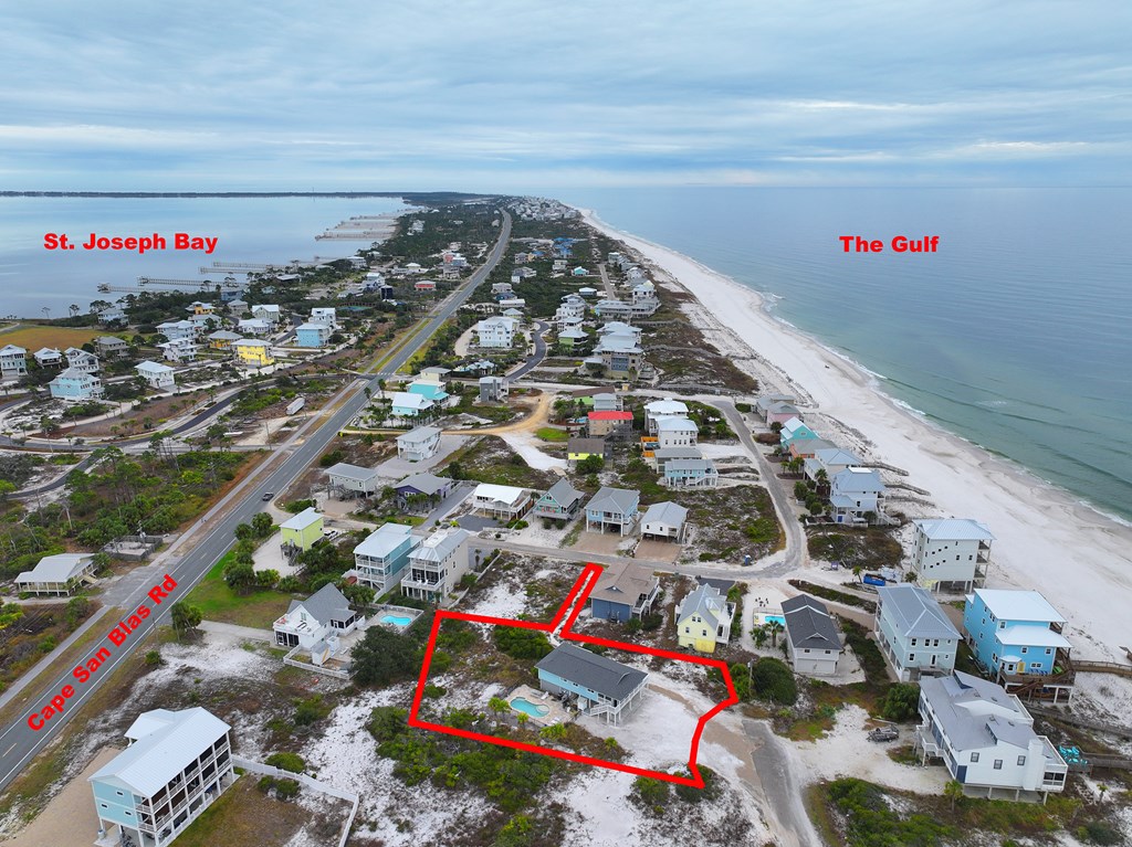 7590 Shoreline Dr, 32456