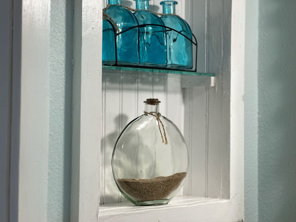 7590 Shoreline Dr, 32456