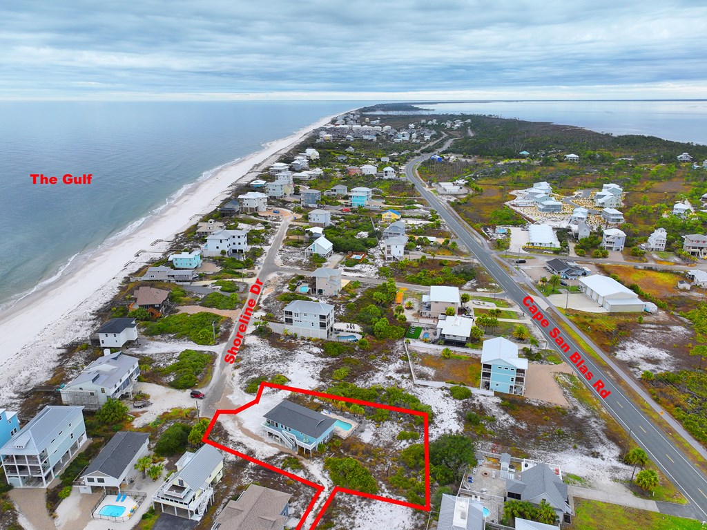 7590 Shoreline Dr, 32456