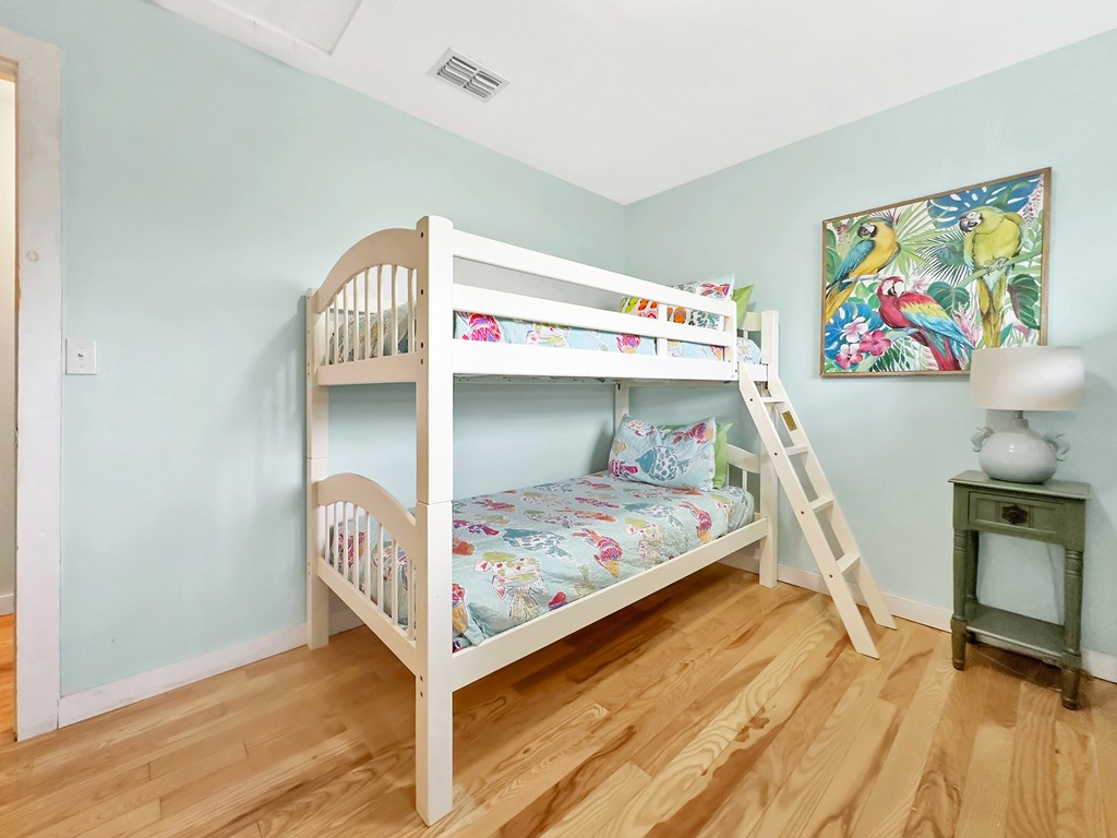 7590 Shoreline Dr, 32456