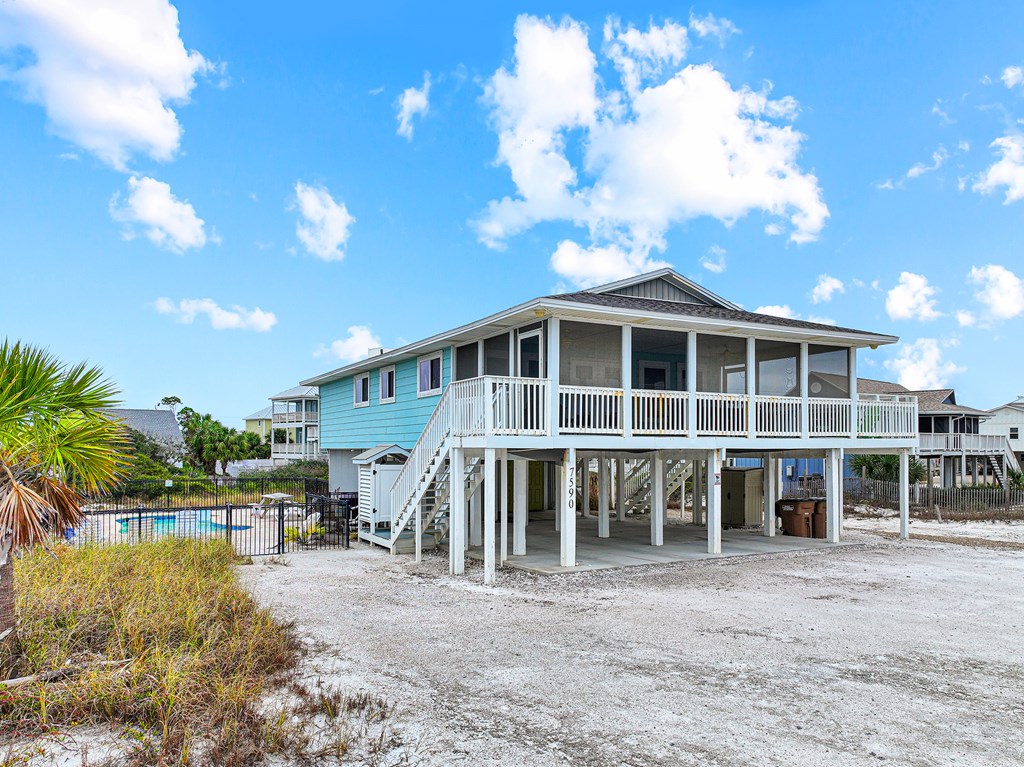 7590 Shoreline Dr, 32456