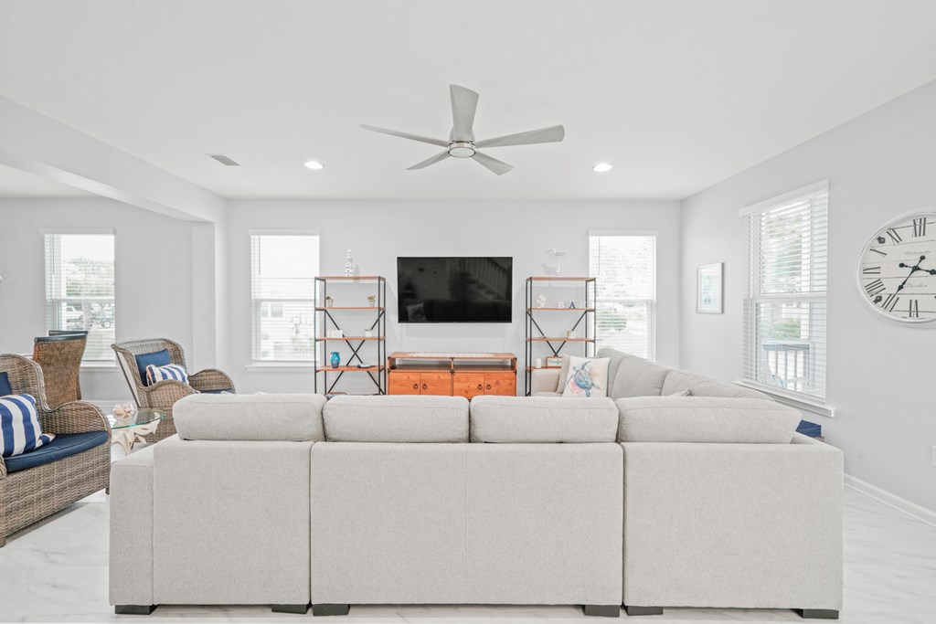 102 Washboard Ct, Port St. Joe 32456