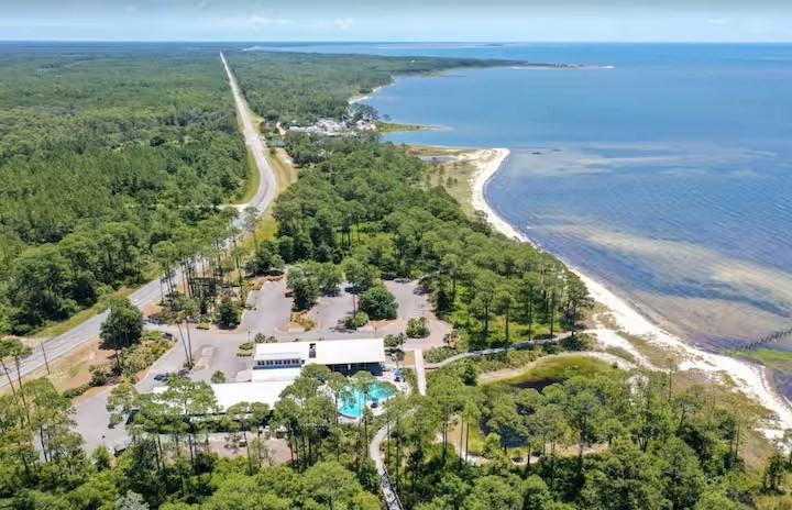 3441 Firefly Cir, 32358