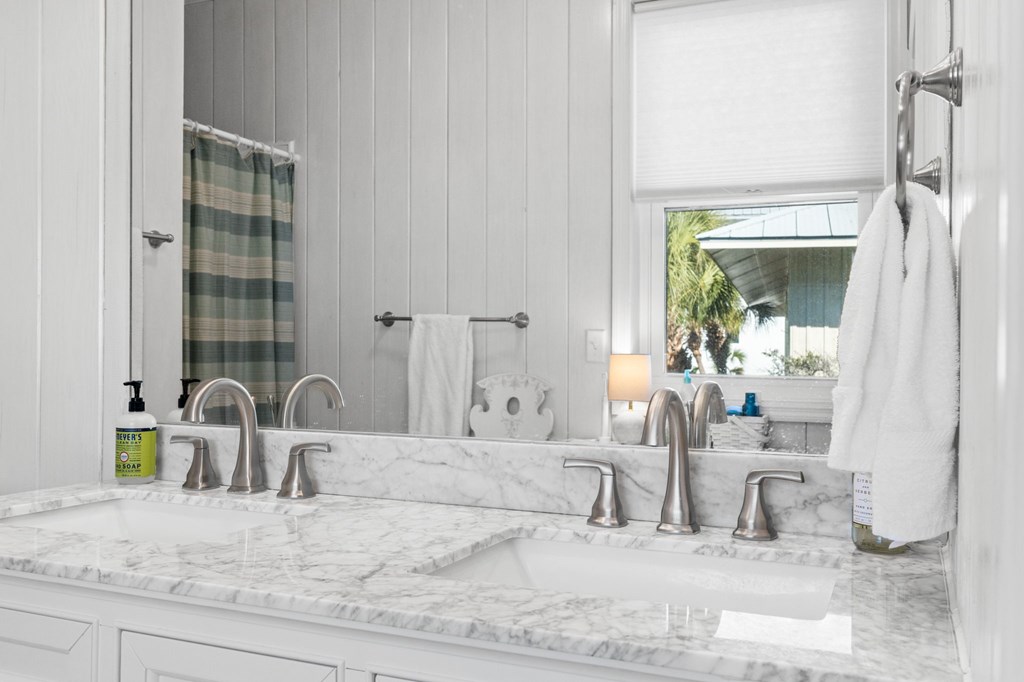 705 Secluded Dunes Dr, Port St. Joe 32456