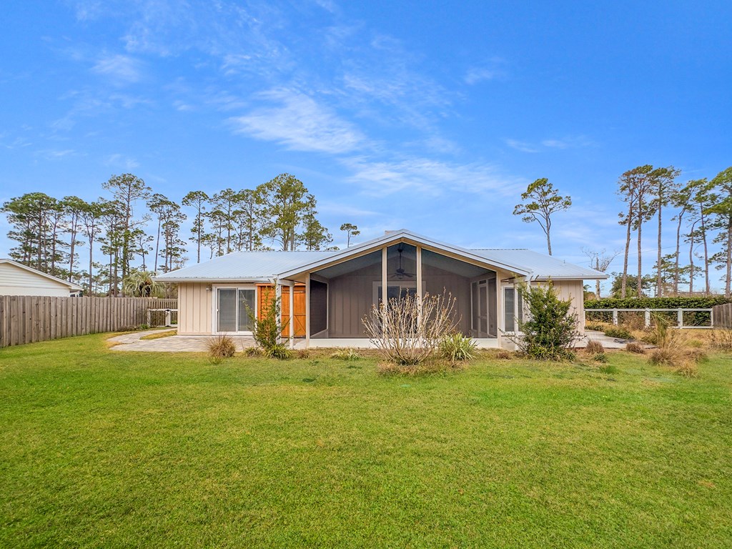 103 Mimosa Ave, Port St. Joe 32456