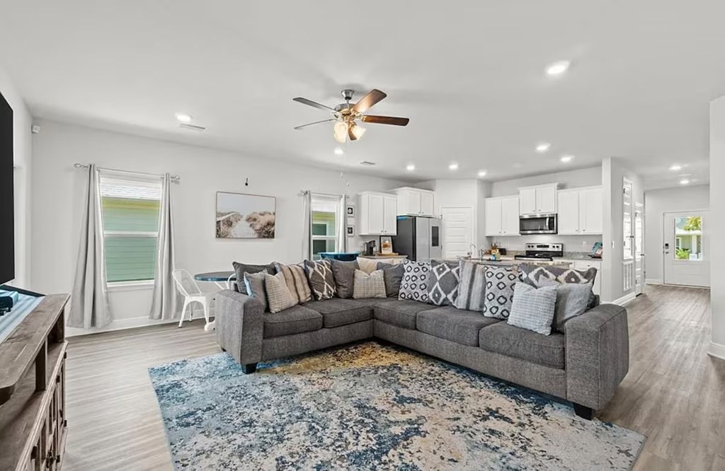 889 Backwater Rd, Port St. Joe 32456