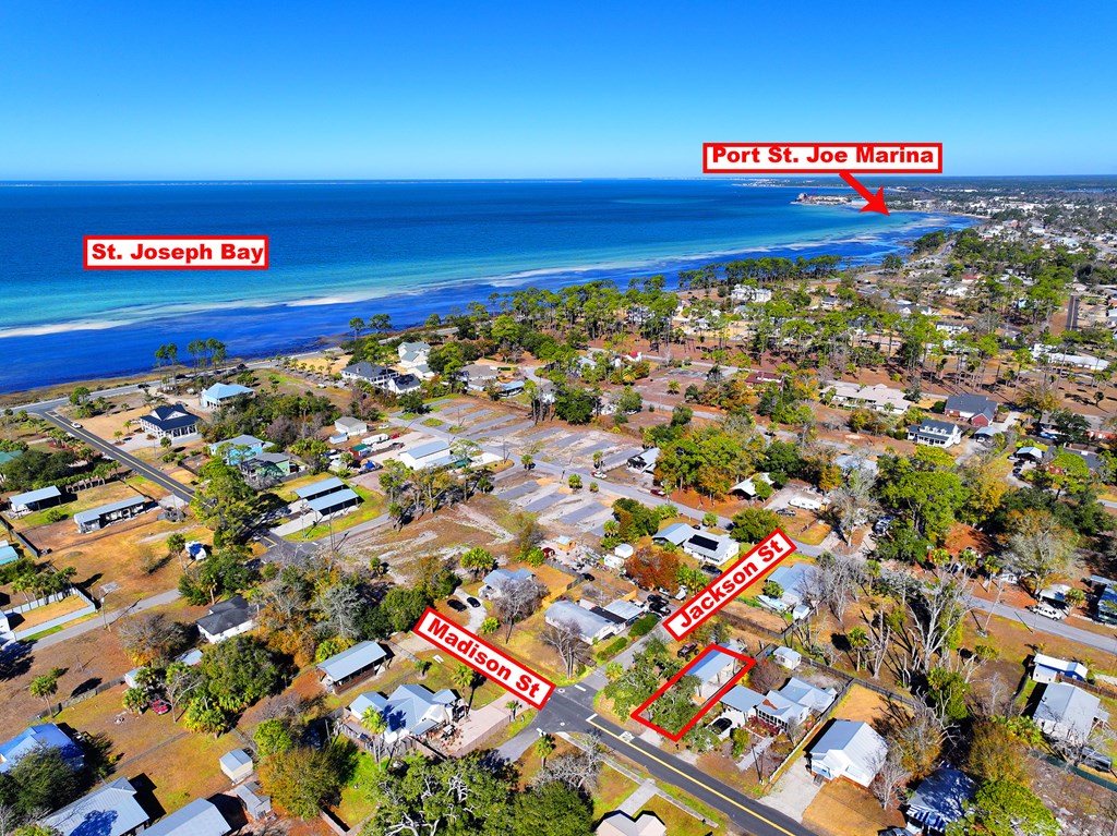 415 Madison St, Port St. Joe 32456