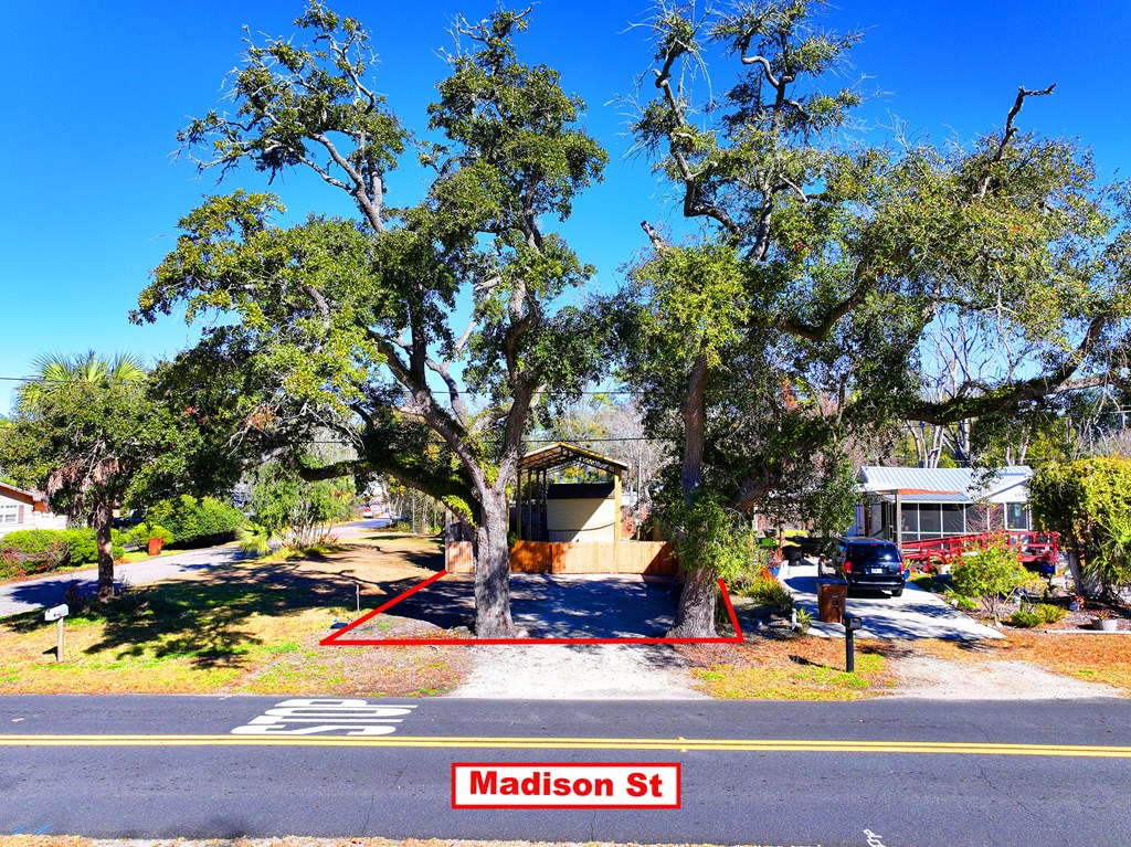 415 Madison St, Port St. Joe 32456