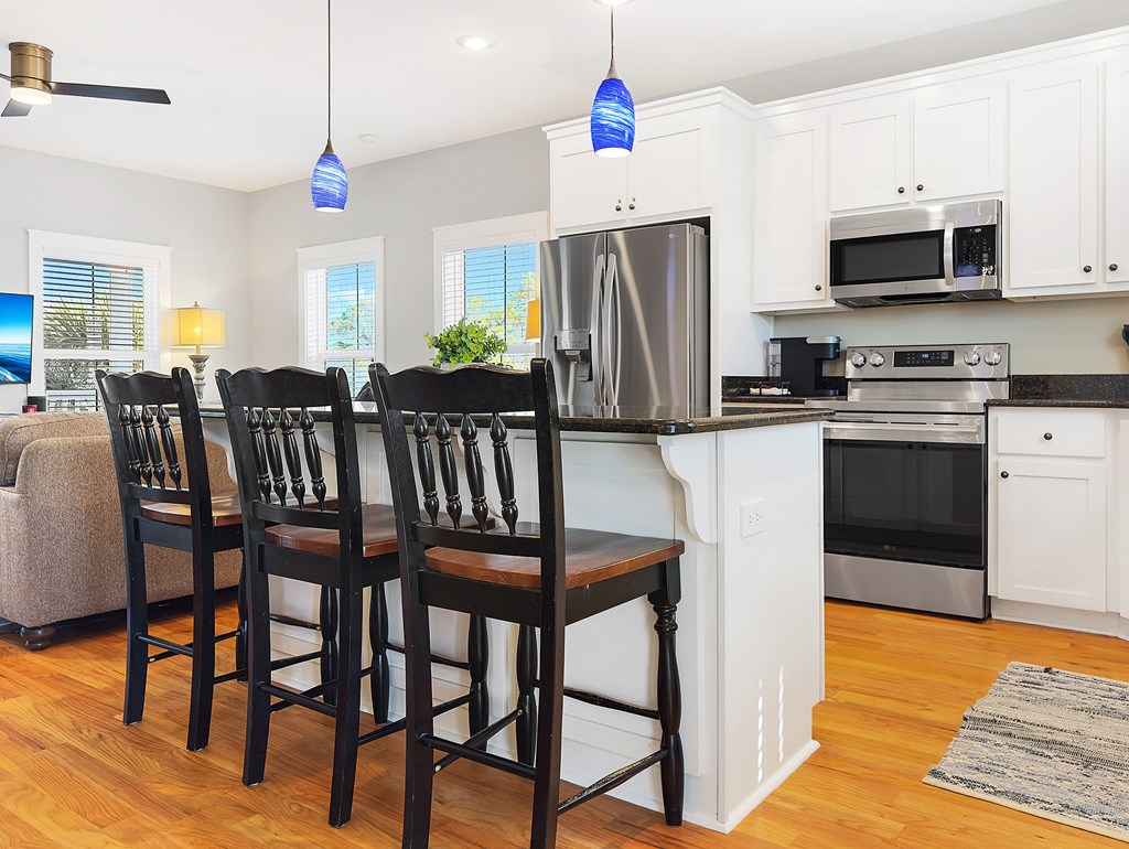 103 S Echo Ln, 32456