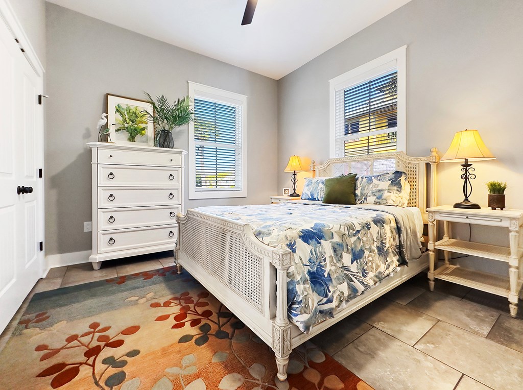 103 S Echo Ln, 32456