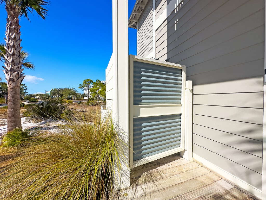 103 S Echo Ln, 32456