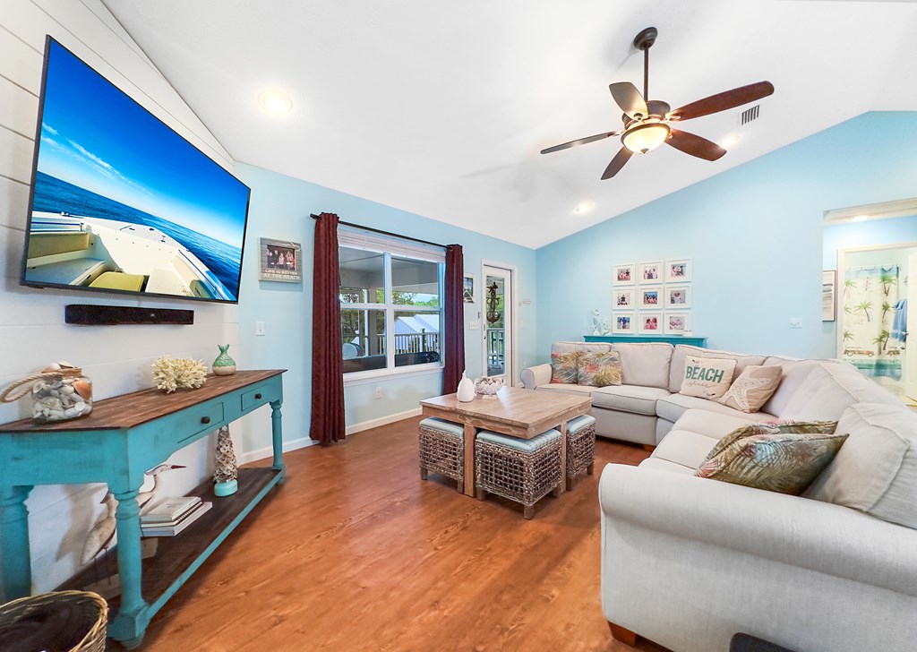 106 Mariner Ln, 32456