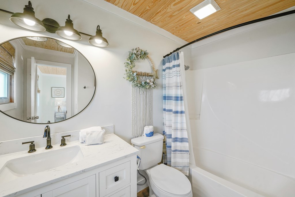 191 White Sands Dr, Port St. Joe 32456