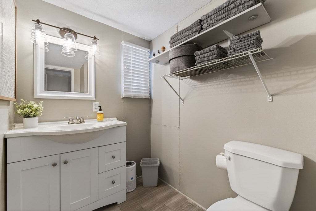 714 Oleander Ave, 32456