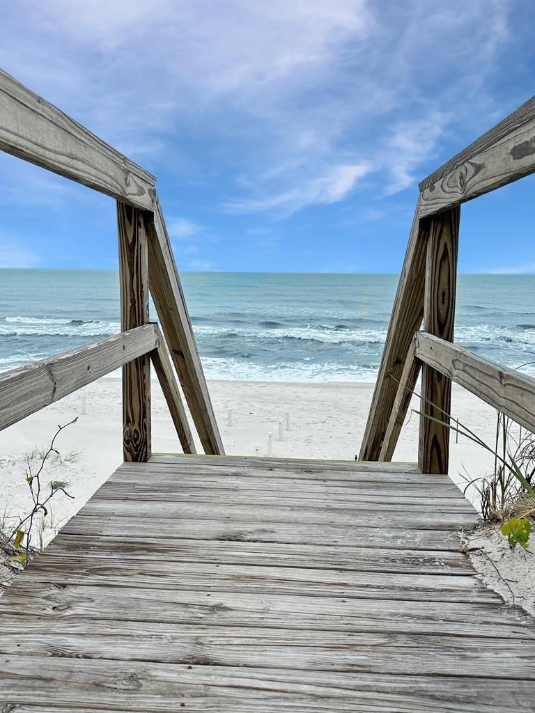 563 Secluded Dunes Dr, Port St. Joe 32456