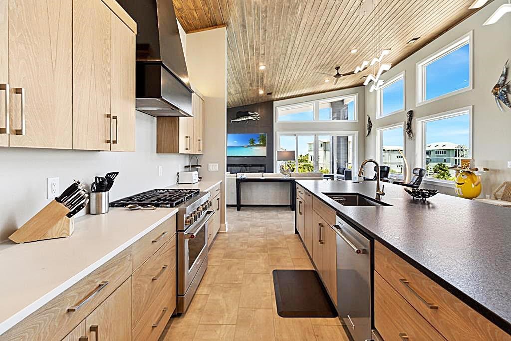 563 Secluded Dunes Dr, Port St. Joe 32456