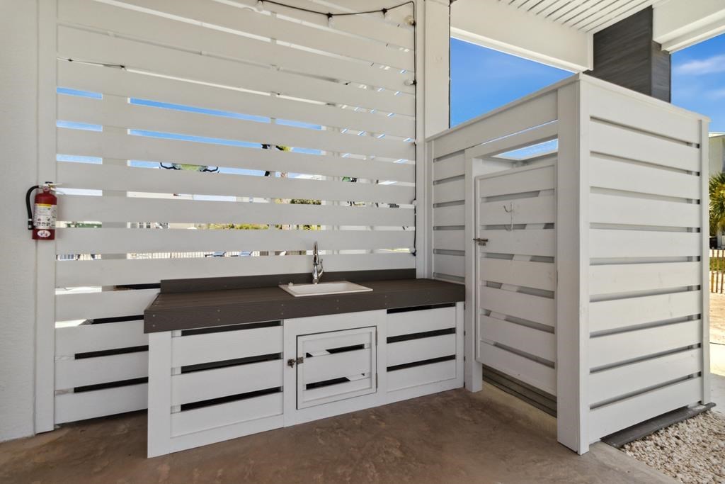 563 Secluded Dunes Dr, Port St. Joe 32456