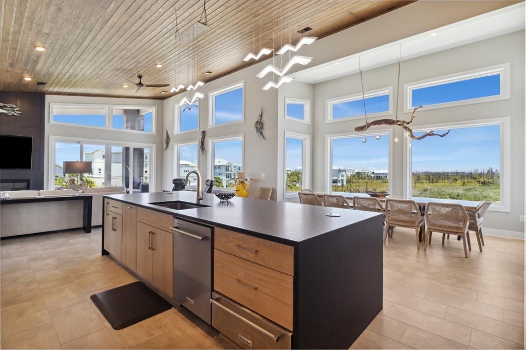 563 Secluded Dunes Dr, Port St. Joe 32456