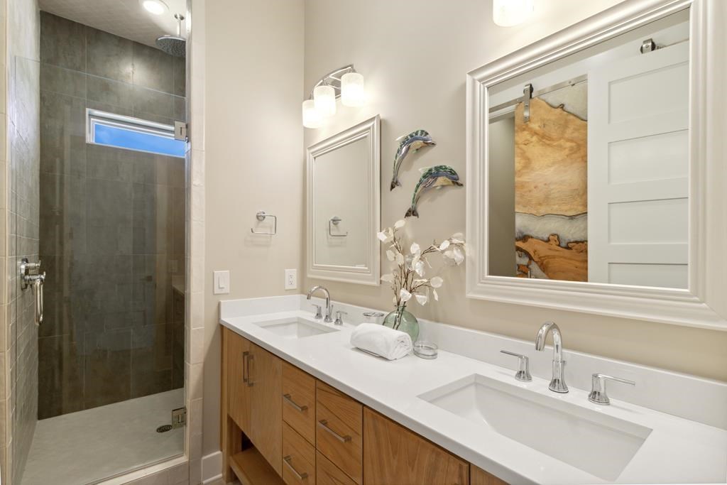 563 Secluded Dunes Dr, Port St. Joe 32456