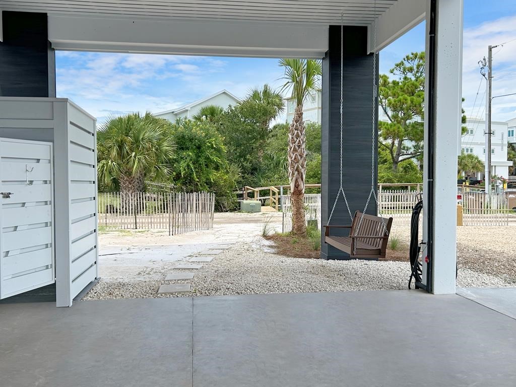 563 Secluded Dunes Dr, Port St. Joe 32456