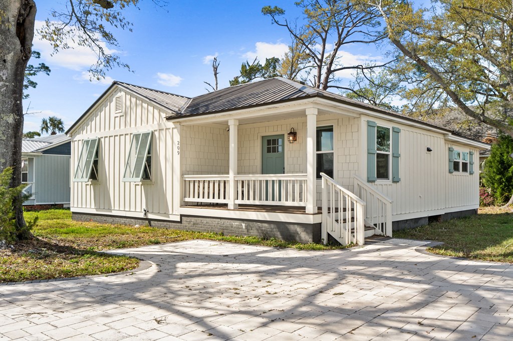 209 16th St, Port St. Joe 32456