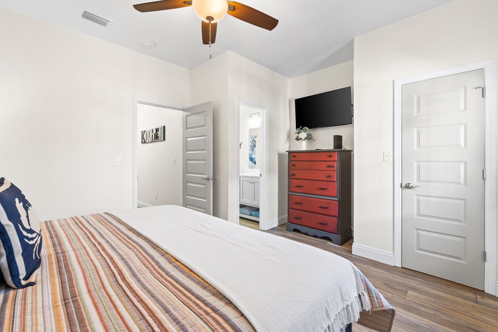 110-B 37th St # B, 32456 Unit: B