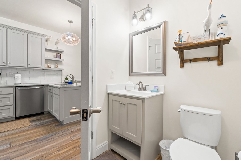 110-B 37th St # B, 32456 Unit: B