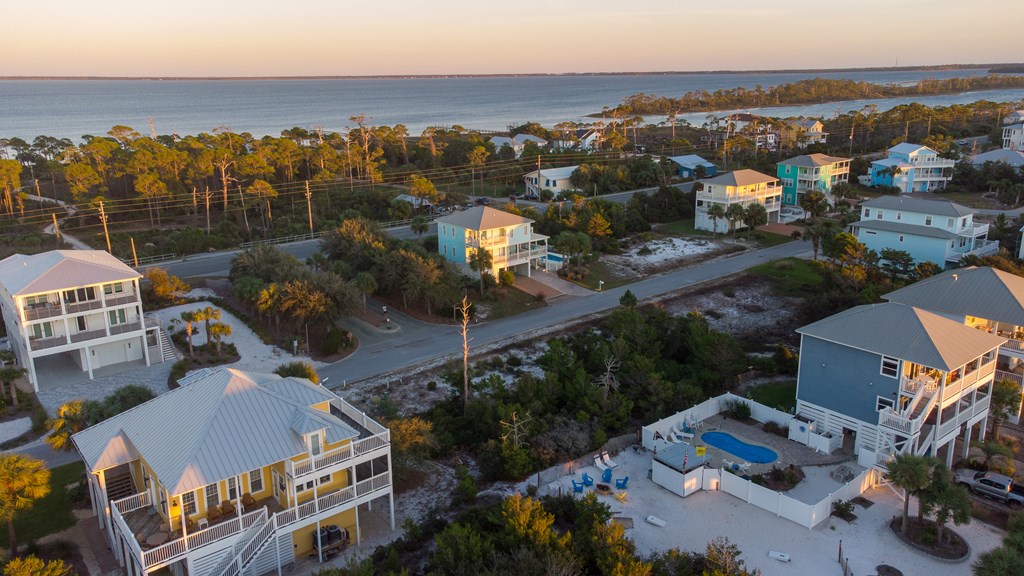229 Seagrass Cir, 32456