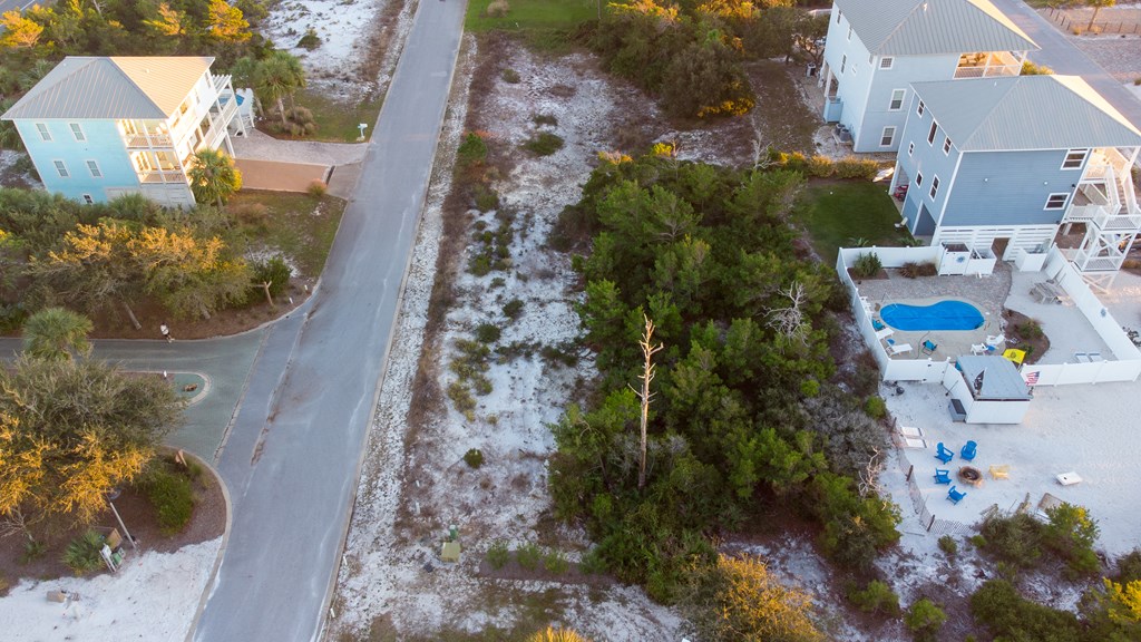 229 Seagrass Cir, 32456