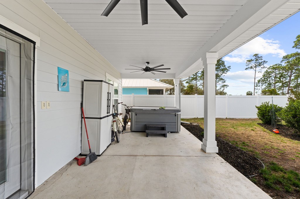 303 Nautilus Dr, Port St. Joe 32456