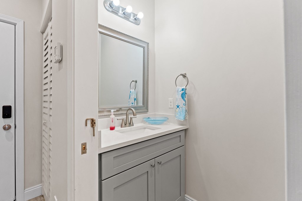 303 Nautilus Dr, Port St. Joe 32456