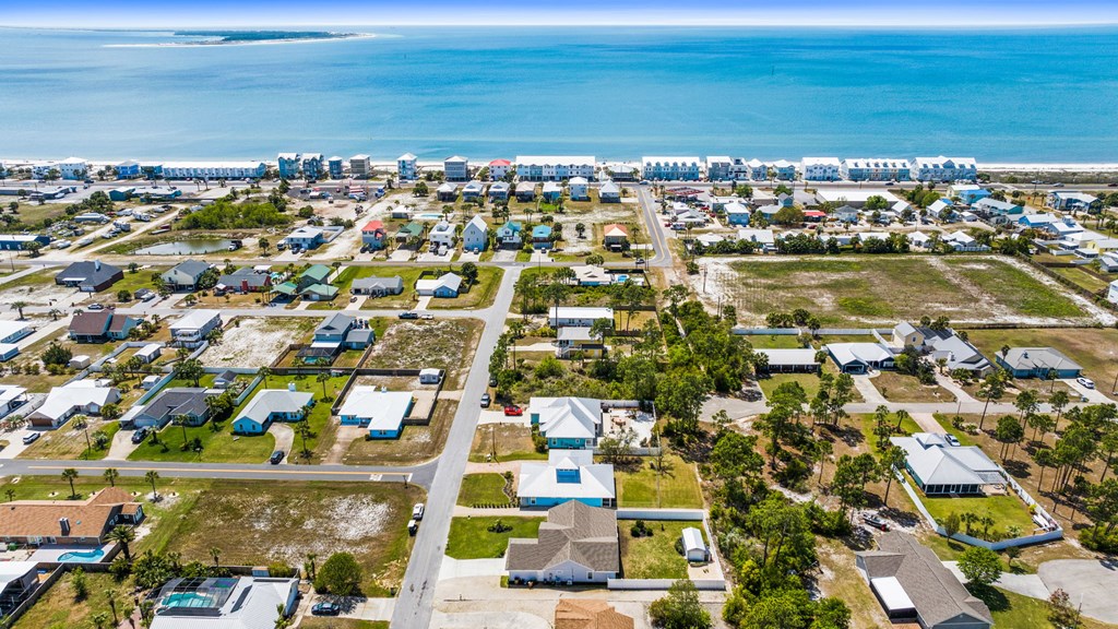 303 Nautilus Dr, Port St. Joe 32456