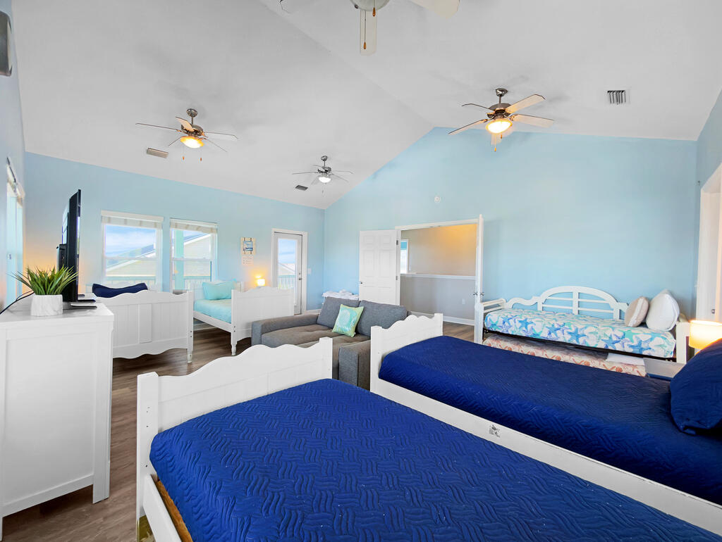 181 S Higgins St, Port St. Joe 32456