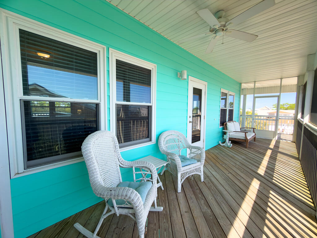 181 S Higgins St, Port St. Joe 32456