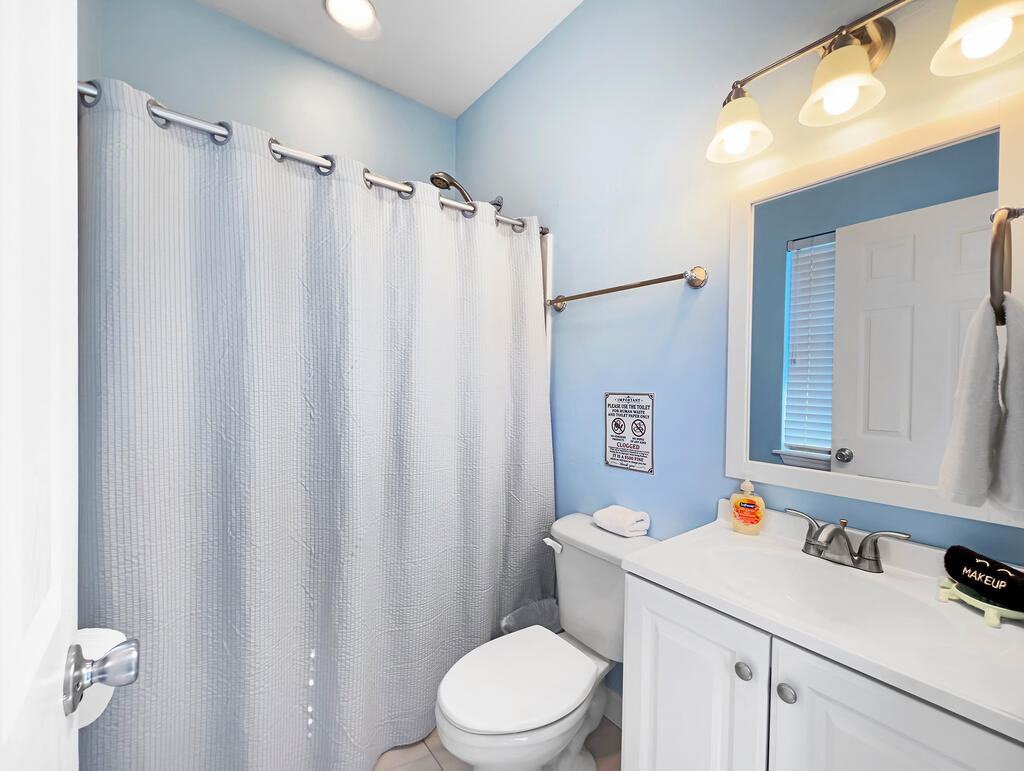 181 S Higgins St, Port St. Joe 32456