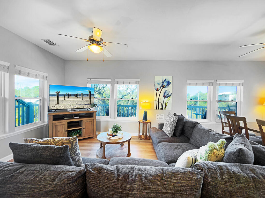 181 S Higgins St, Port St. Joe 32456