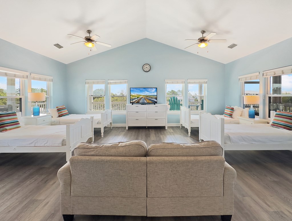 181 S Higgins St, Port St. Joe 32456