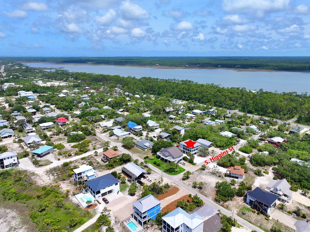 181 S Higgins St, Port St. Joe 32456