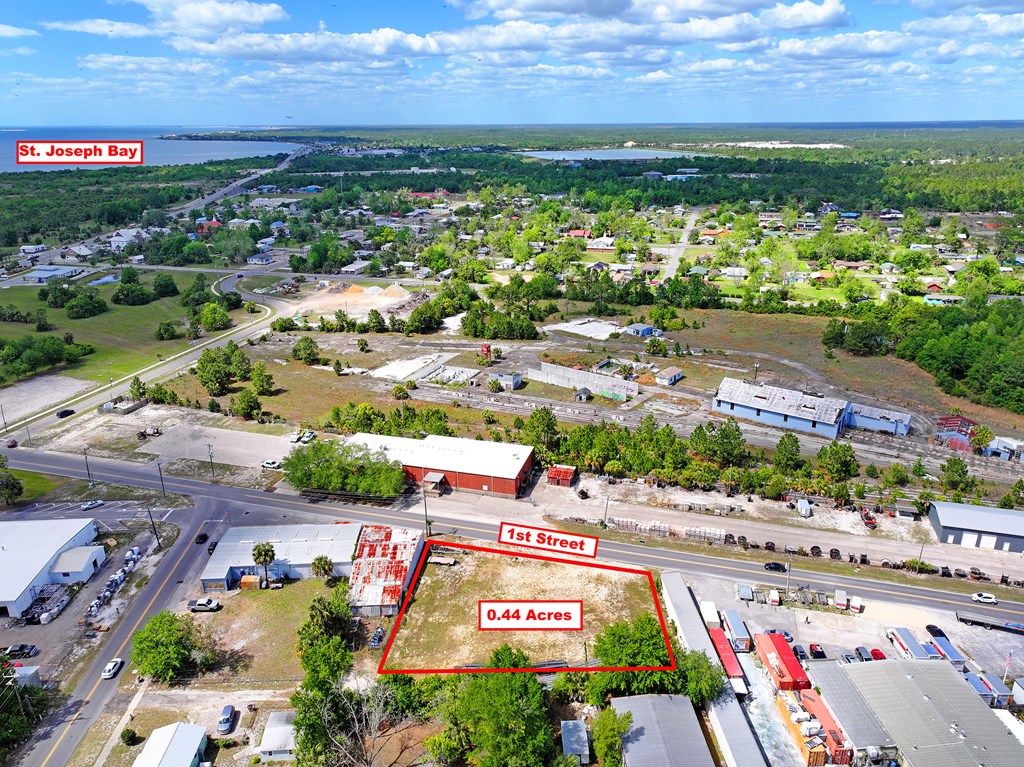 510 E 1st St, Port St. Joe 32456