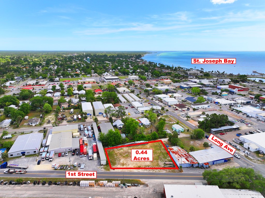 510 E 1st St, Port St. Joe 32456
