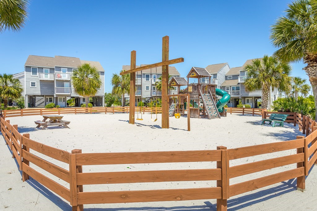 125 Parkside Cir, 32456