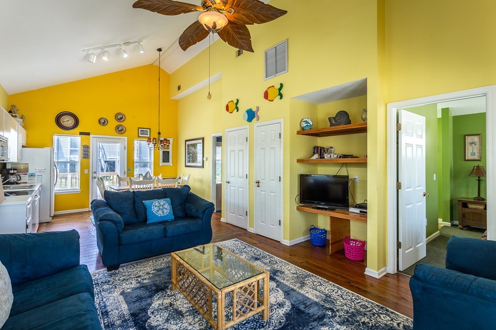 125 Parkside Cir, 32456