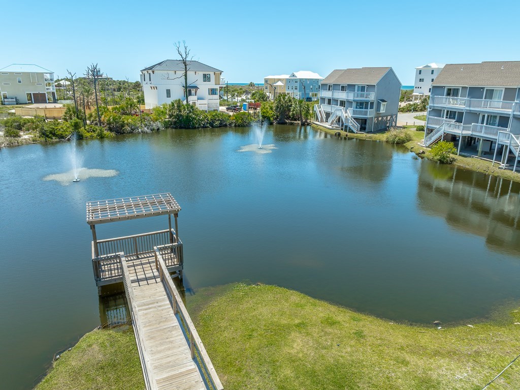 125 Parkside Cir, 32456