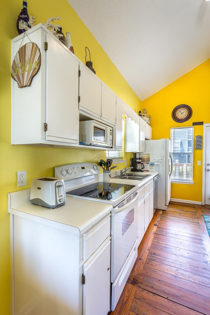 125 Parkside Cir, 32456