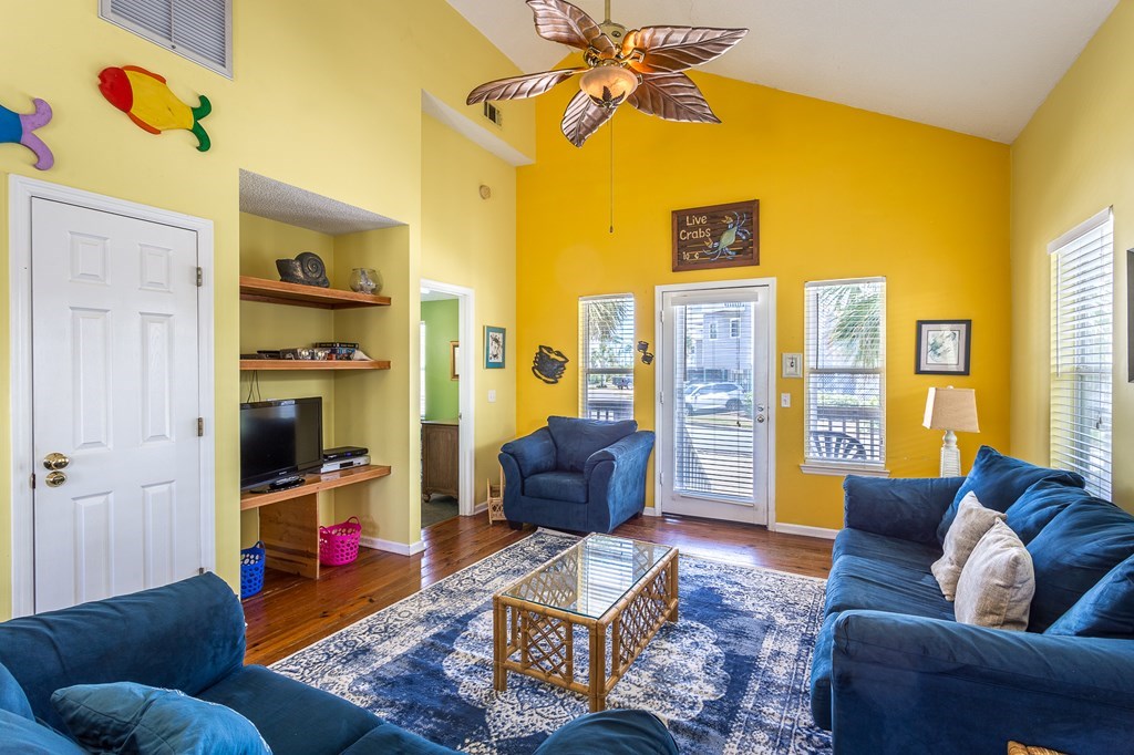 125 Parkside Cir, 32456