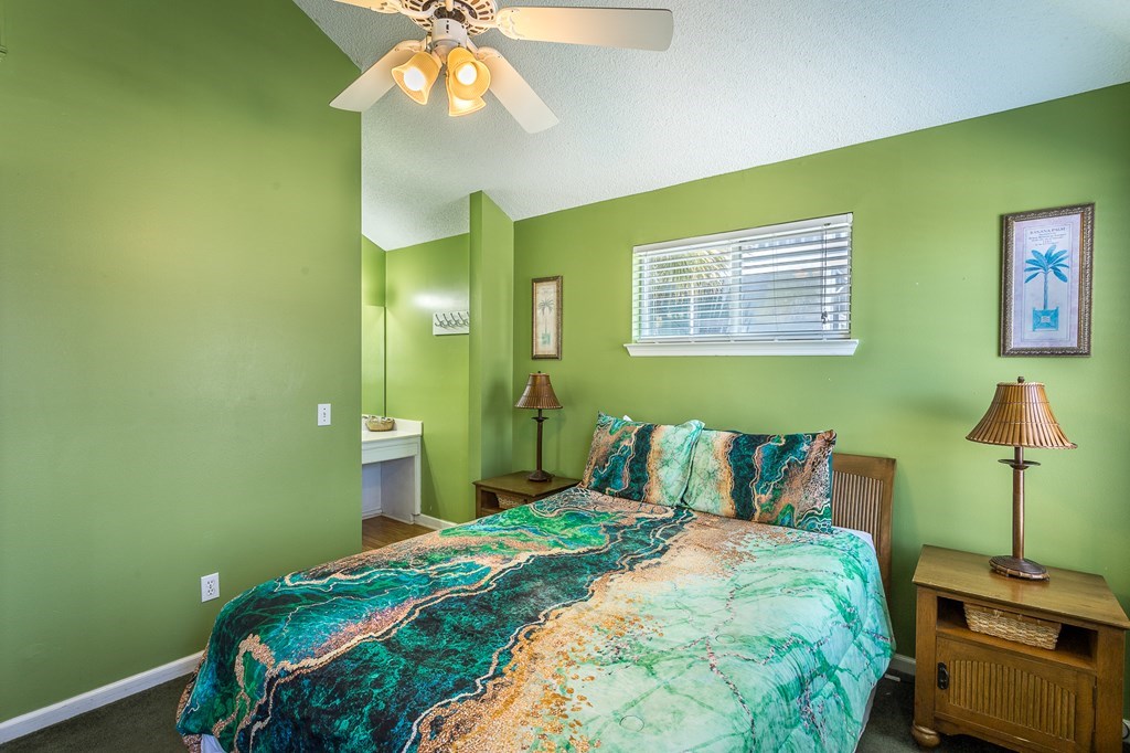 125 Parkside Cir, 32456