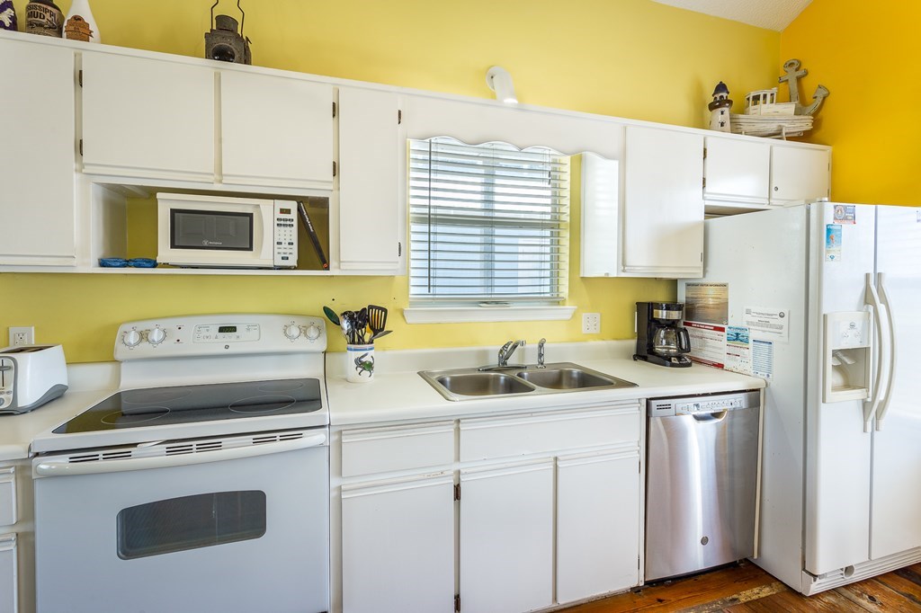 125 Parkside Cir, 32456