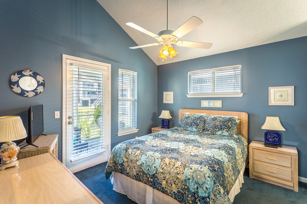 125 Parkside Cir, 32456
