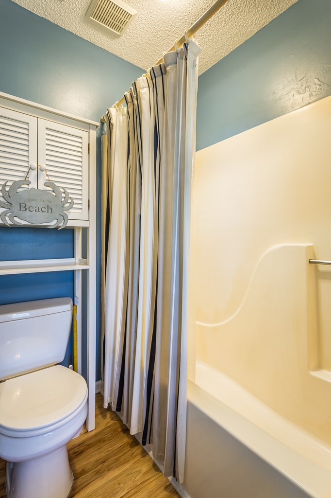 125 Parkside Cir, 32456